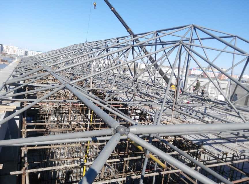 北京商贸城屋顶网架工程